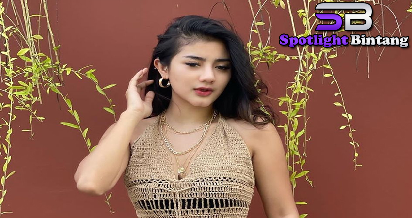 Penyanyi Dangdut Geulis Asli Bandung Ghea Youbi